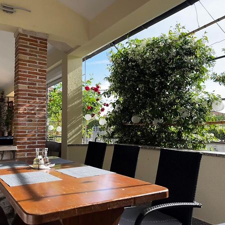 Apartmani Rozi Умаг Экстерьер фото