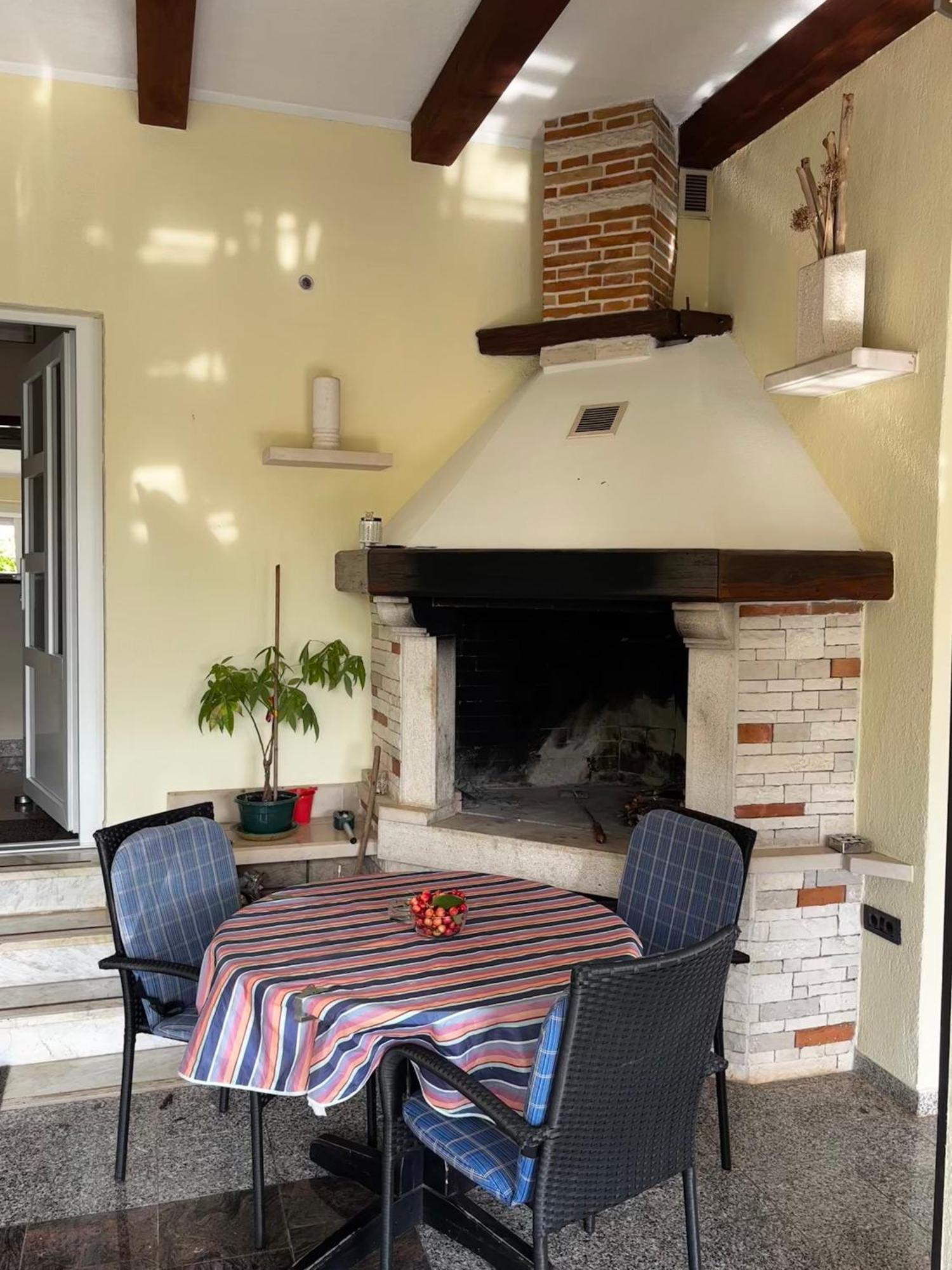 Apartmani Rozi Умаг Экстерьер фото
